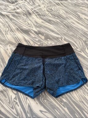 Lululemon Women's Black & Blue Athletic Running Shorts